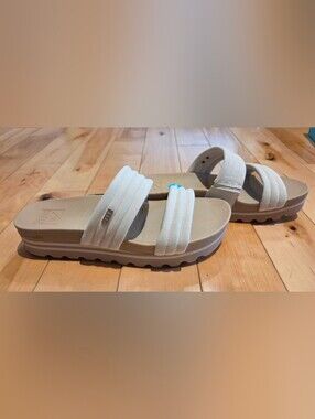 NEW Reef Women's Kaia 2-Bar Slide Sandals (size 9)